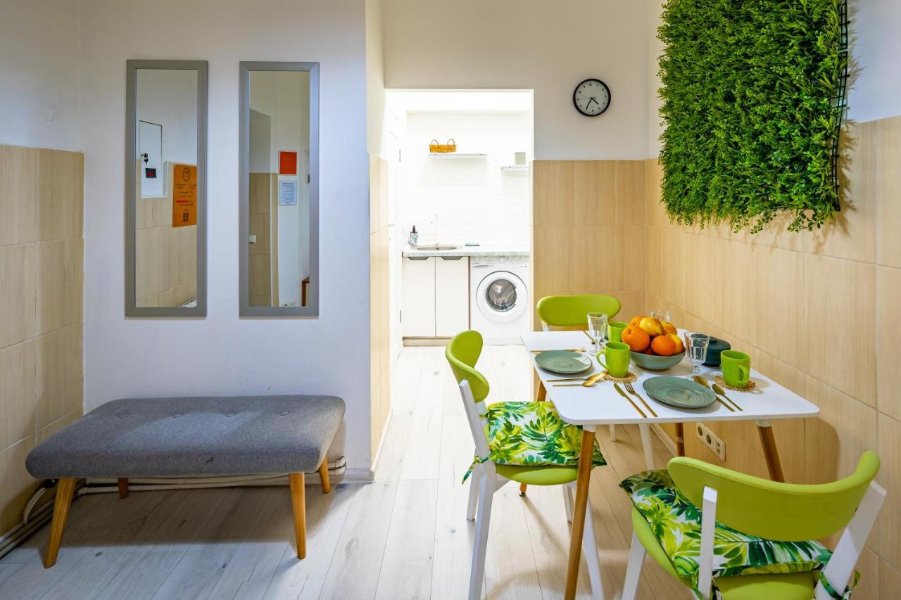 Bv Apartments Green Львов Экстерьер фото